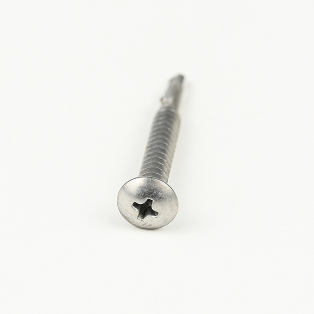 Tornillo autoperforante Phillips con cabeza de armadura SUS410 con ala ST4.5-1.41*37