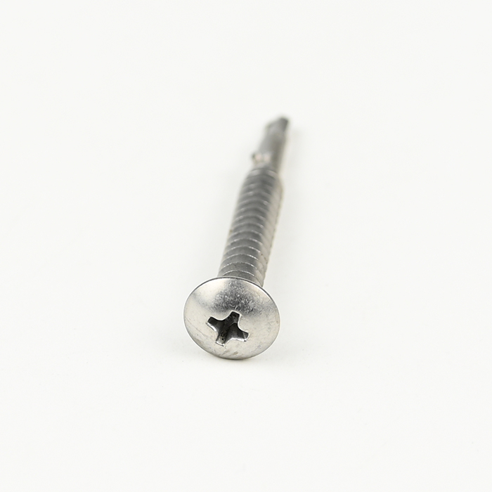 Tornillo autoperforante Phillips con cabeza de armadura SUS410 con ala ST4.5-1.41*37